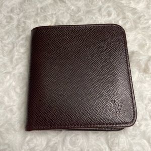 Louis Vuitton Plum Taiga Porte Monnaie Zip Bifold Wallet 💜